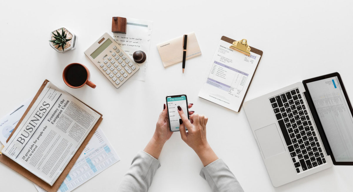 <i class='fa fa-codepen'></i><h2 class='slider__caption'>Your VA Assistant</h2><p class='slider__txt'>cost effective solutions to your administration needs</p>